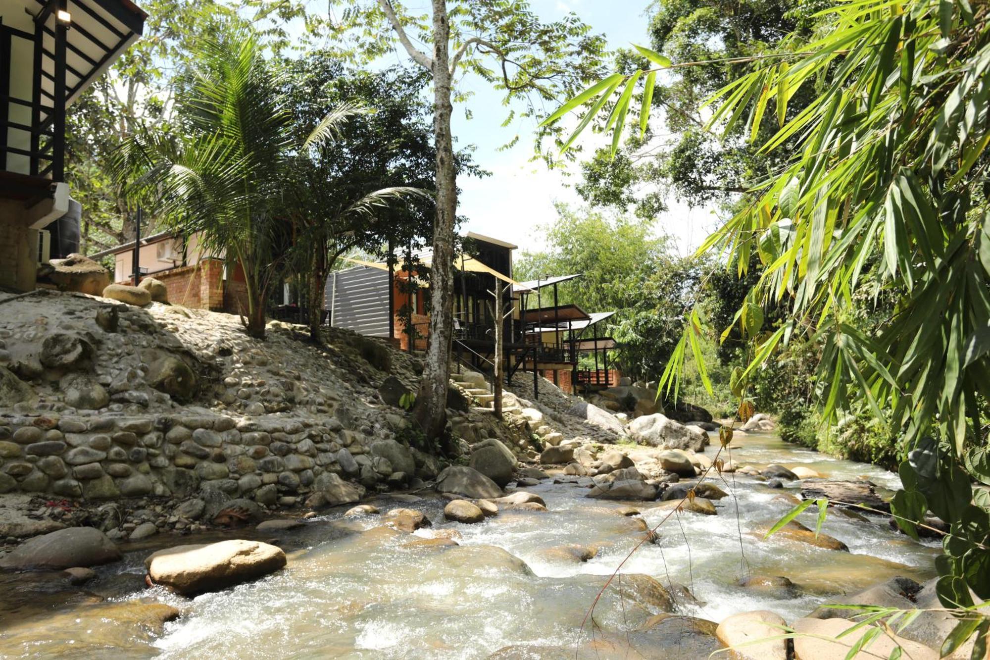 Casa Damai Janda Baik - Riverview Tiny House Bentong Buitenkant foto