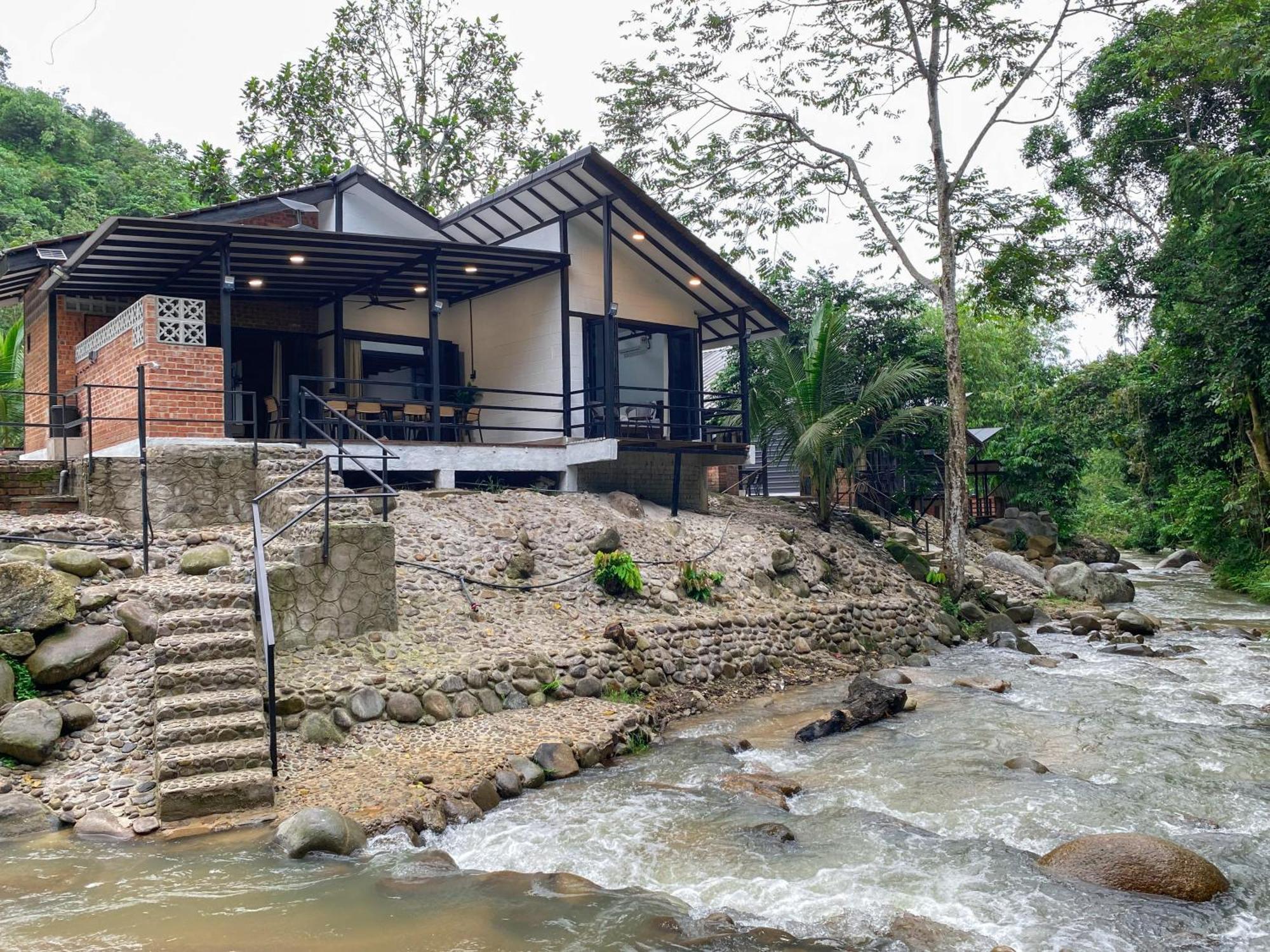 Casa Damai Janda Baik - Riverview Tiny House Bentong Buitenkant foto